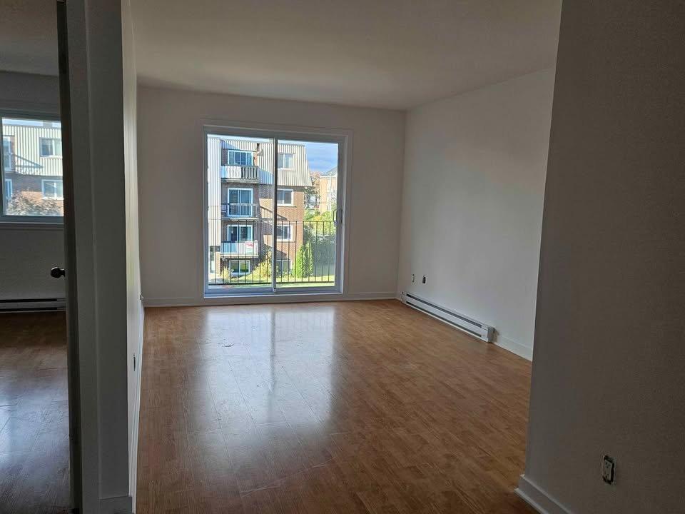 Grand 4 1/2 rénové à Varennes | 3183316