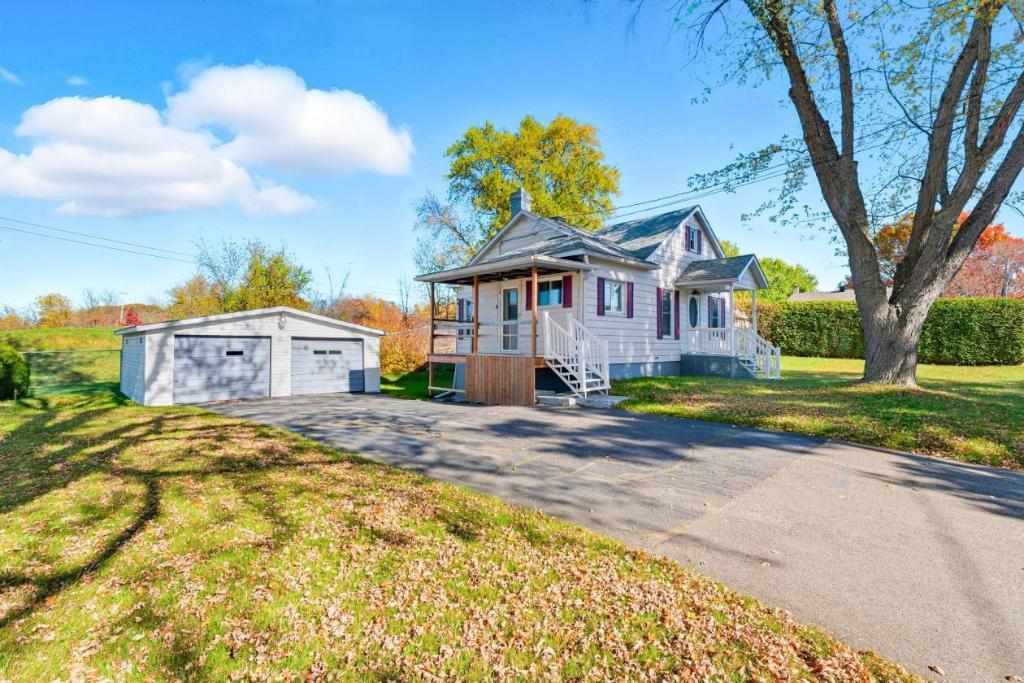 Maison à louer long terme - arrondissement de brompton | 3183317