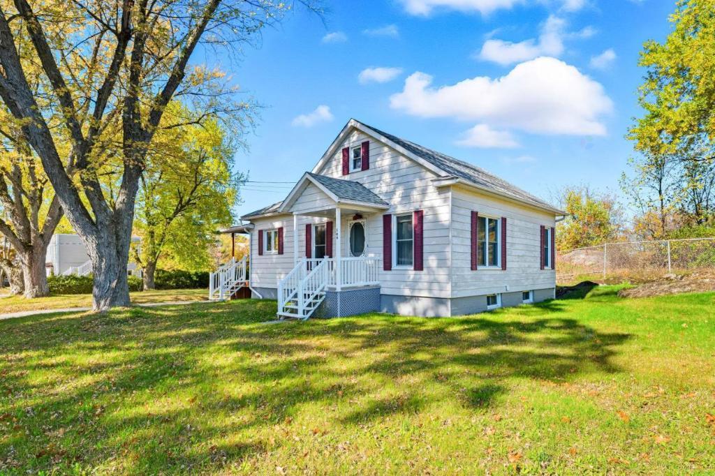 Maison à louer long terme - arrondissement de brompton | 3183317