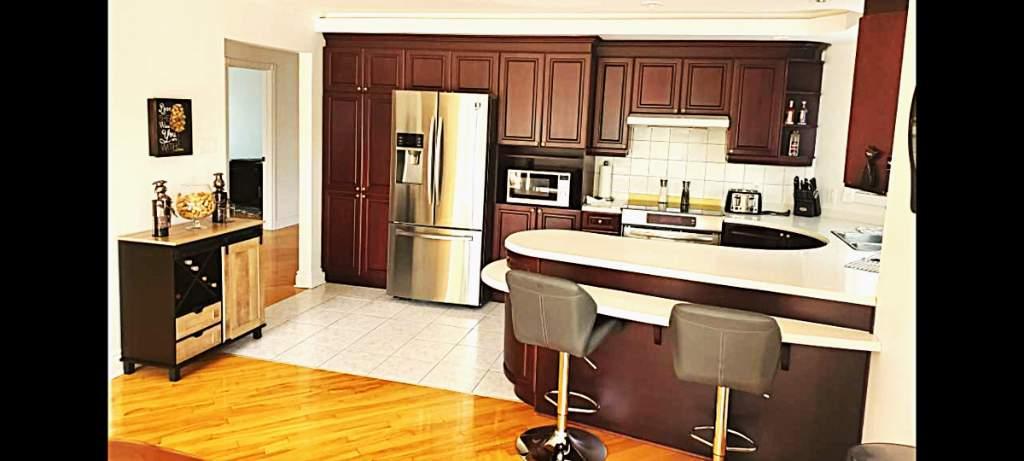 MAISON SUR LE BORD DU RICHELIEU PRÈS DE CHAMBLY. LIBRE 1ER JANVIER | 3183334