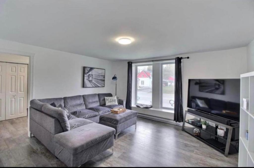 Logement a louer tout inclus 5 1/2 (3 Chambres a coucher) | 3183335