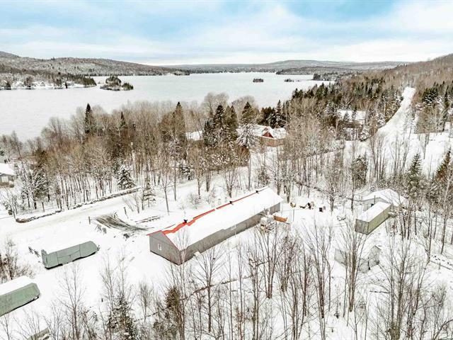 Adstock. Érablière de +-6200 entailles avec contingent acéricole de 18 149 lbs. | 3184583