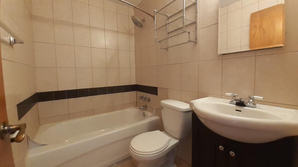 N-Rosemont 4.5 HAUT TRIPLEX près de tout; pas besoin de voiture! | 3183681