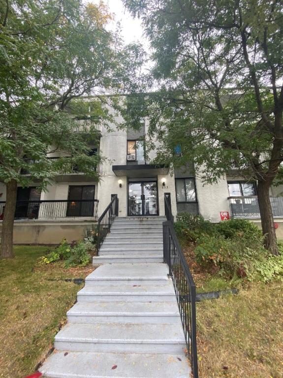 1 CH - 1 SDB - Saint-Jean-sur-Richelieu - $995 /mo | 3184415