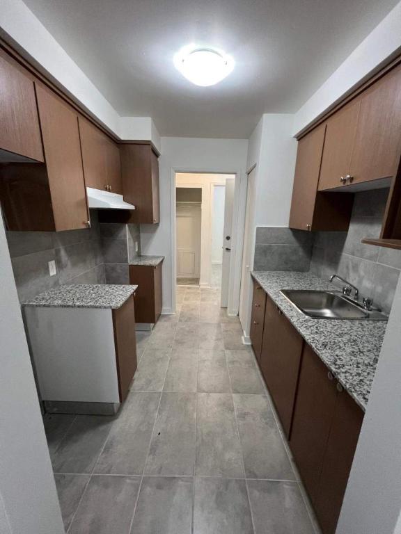 2 CH - 1 SDB - Laval - $1,300 /mo | 3184901