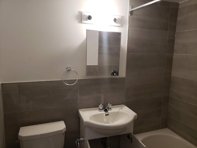 2 CH - 1 SDB - Saint-Laurent - $1,350 /mo | 3184903