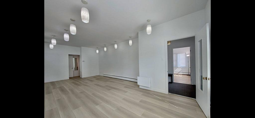 7 1/2 - Grande maison lumineuse avec garage en plein centre ville | 3184963