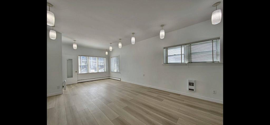 7 1/2 - Grande maison lumineuse avec garage en plein centre ville | 3184963