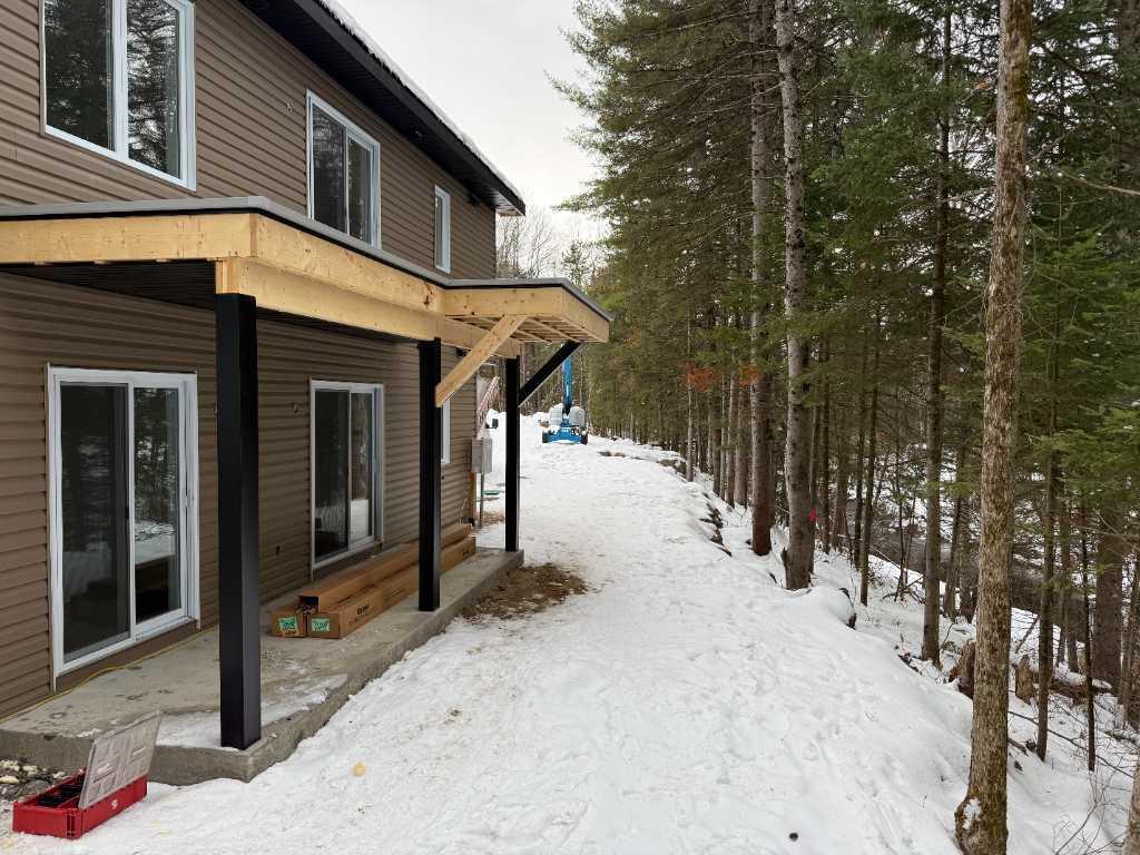 3 1/2 AVEC GARAGE REZ-DE-JARDINS SAINTE-SOPHIE (BORD DE L'EAU) | 3185076