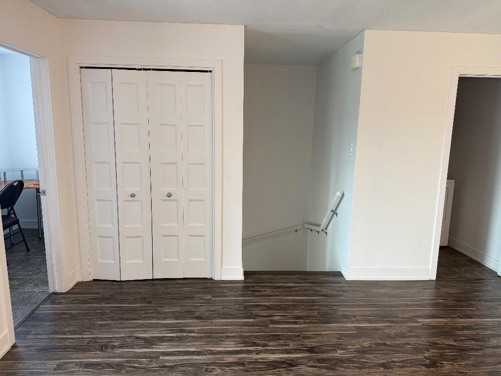 Condo 4 1/2 + Den à louer | Disponible Immédiatement | 3185350