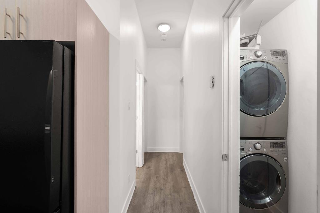 GRAND CONDO MODERNE 4 1/2 - STADE OLYMPIQUE / MÉTRO VIAU | 3185891