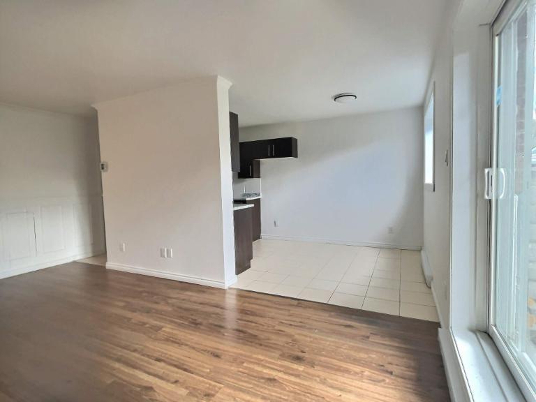2 CH - 1 SDB - Longueuil - $1,325 /mo | 3186505