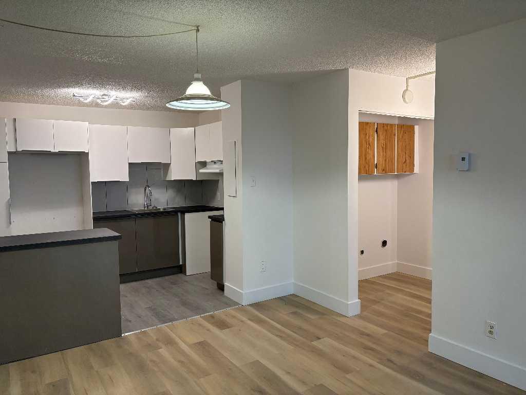 Laval 4 1/2 - MontMorency, Chauffé, Ascenseur, Béton | 3186513