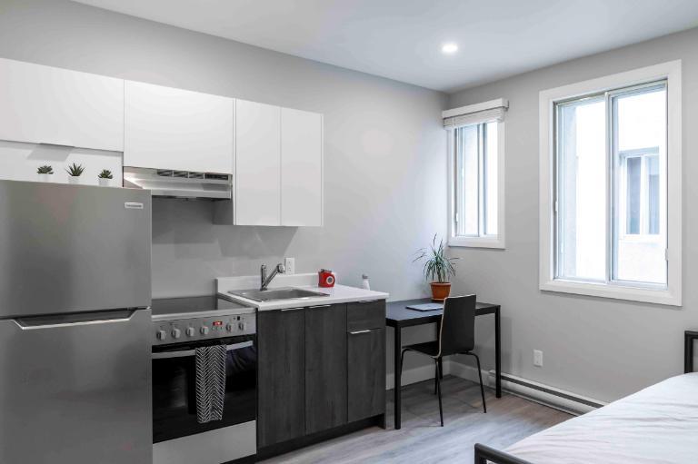 Studio rénové - Métro Crémazie | 3186606