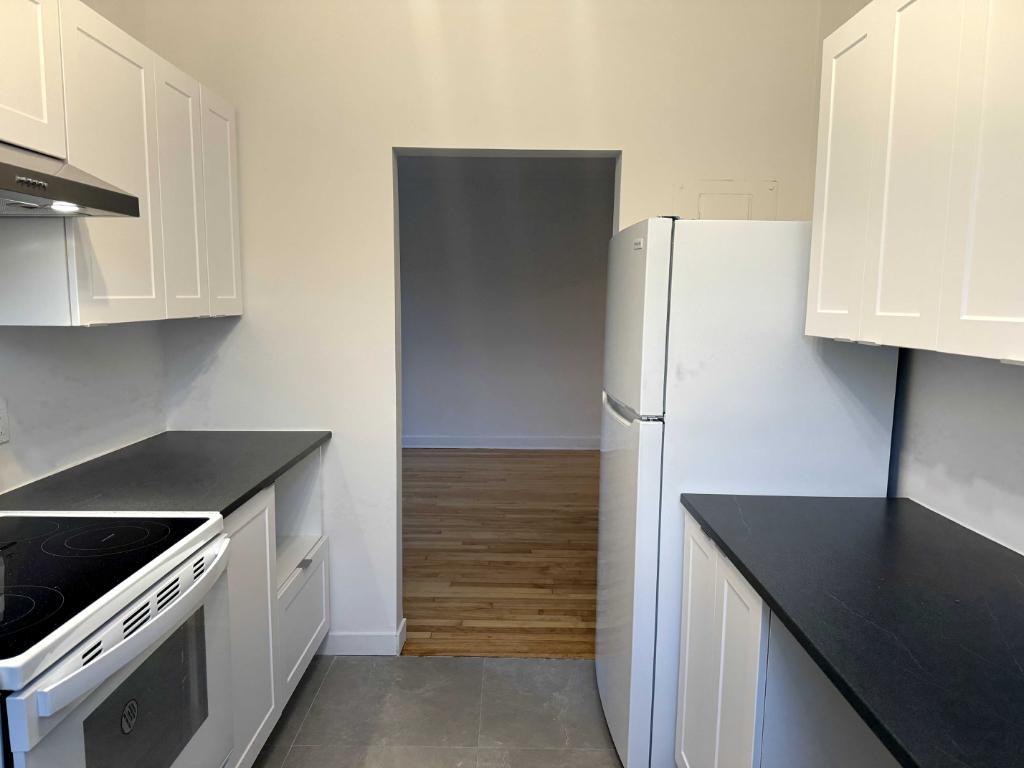 DISPONIBLE MAINTENANT, GRAND 4 1/2 À LOUER, CÔTE-DES-NEIGES | 3186807