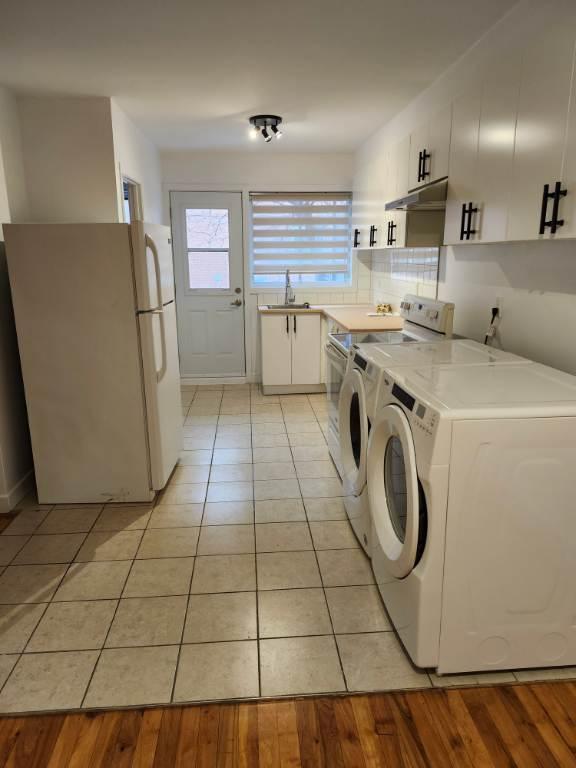 3-1/2 plus coin détente dans Petite-Patrie, Immeuble très tranquille Métro Autobus | 3187167