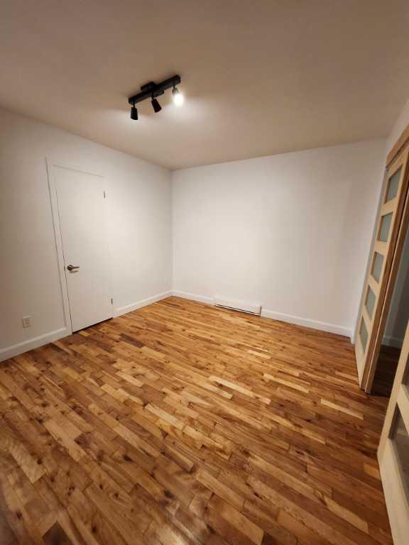 3-1/2 plus coin détente dans Petite-Patrie, Immeuble très tranquille Métro Autobus | 3187167