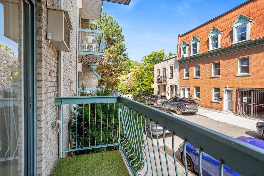 Beau 3 1/2 Meublé Central Berri-UQAM | 3187301