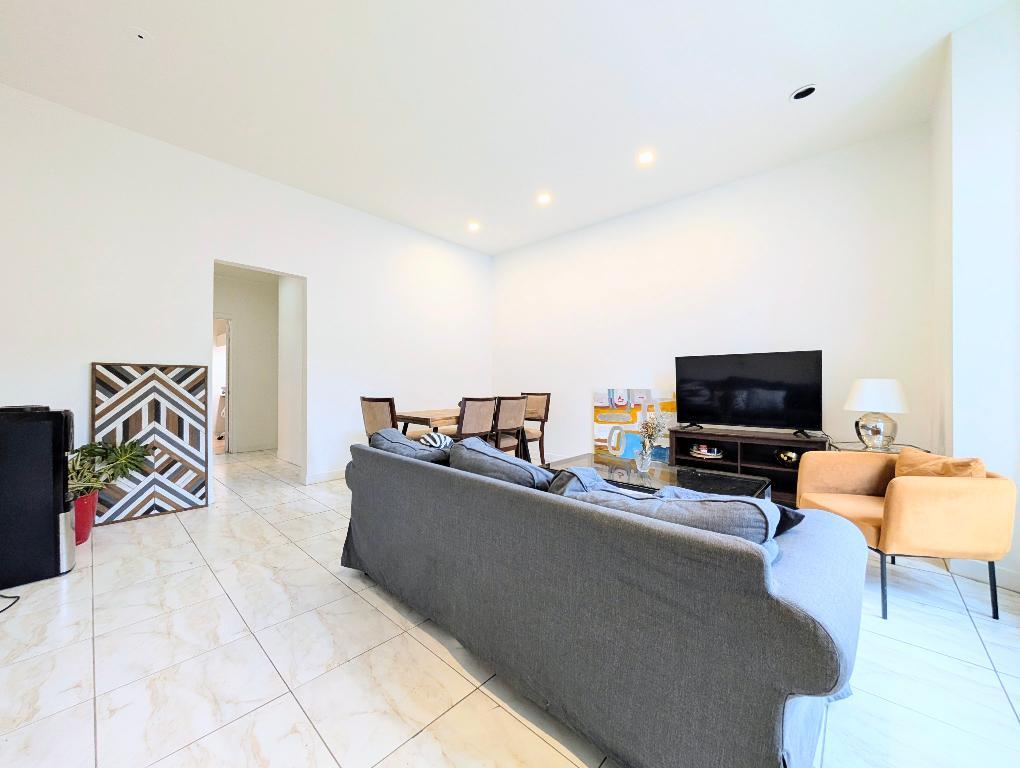 ** Large Furnished 2bed 2bath in a Gorgeous Building Downtown, Metro Atwater ** | 3187309