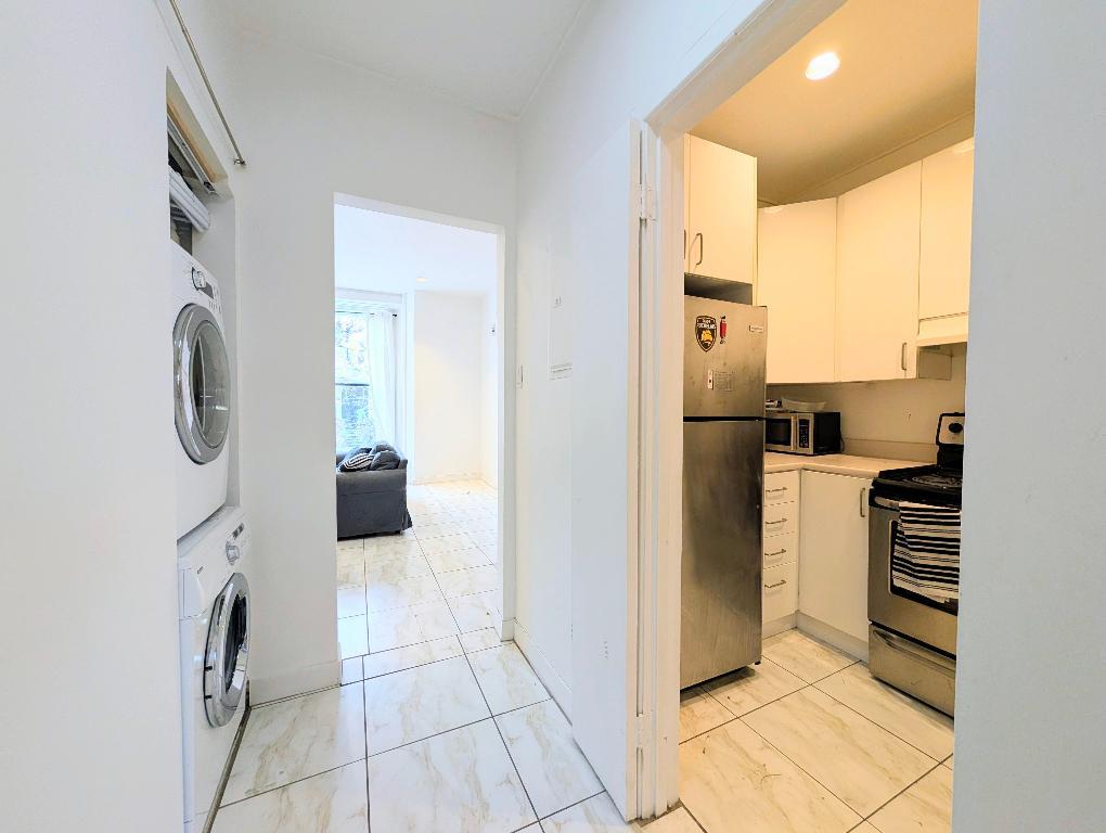 ** Large Furnished 2bed 2bath in a Gorgeous Building Downtown, Metro Atwater ** | 3187309