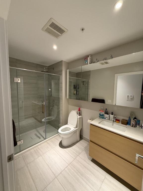 Cession de bail | 3 1/2 + Den LUXE | TOUT INCLUS | Gym + Piscine + Coworking | 3187341