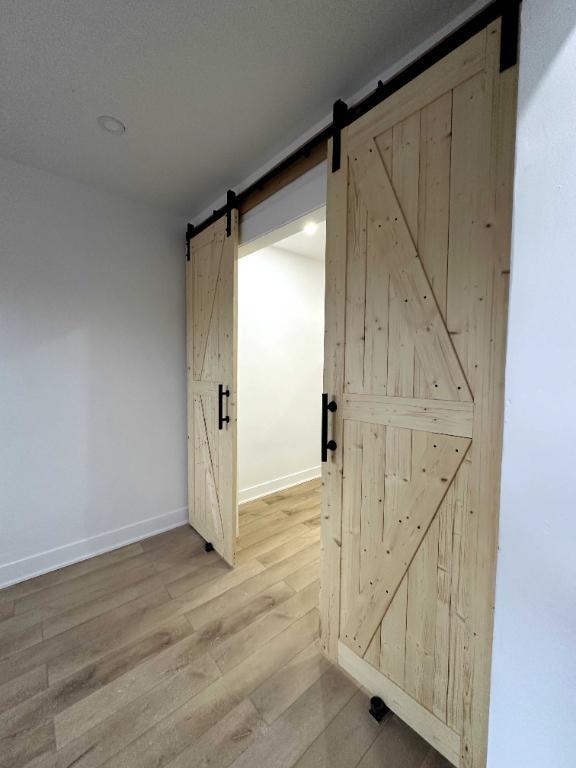 📍 3 1/2 rénové à louer – Rosemont–La Petite-Patrie (H2G 2R8) | 3187636