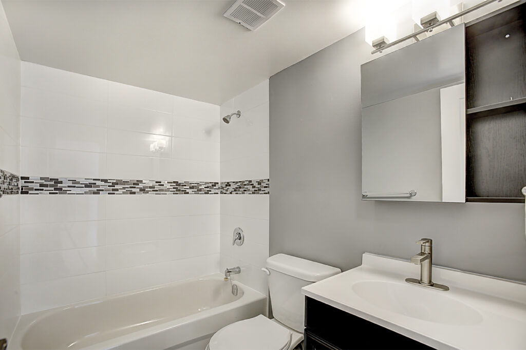 The Nottingham | 3187642