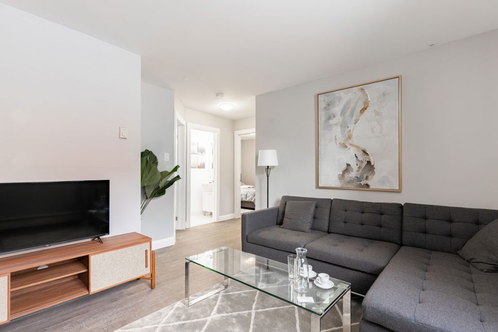 Rue Crevier Apartments | 3187696
