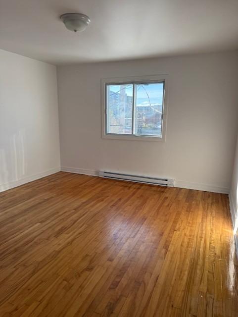 GRAND 3 1/2 A LOUER A ST. LEONARD, D'UN TRIPLEX | 3188062