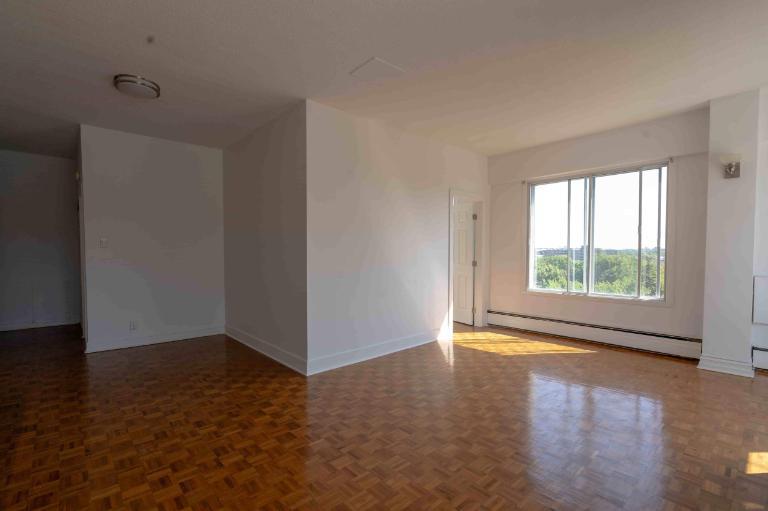 2 CH - 1 SDB - St-Laurent - $1,695 /mo | 3188092