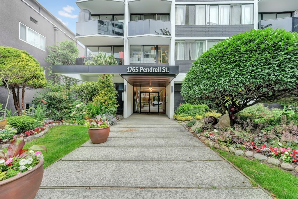 Sundowner Apartments | 3188420