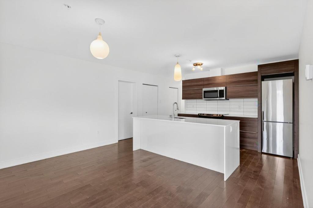 Projet Iberville 99 - Grand 4 1/2 semi-meublé - Libre ! Montréal La Petite-Patrie - appartement / logement | 3188508