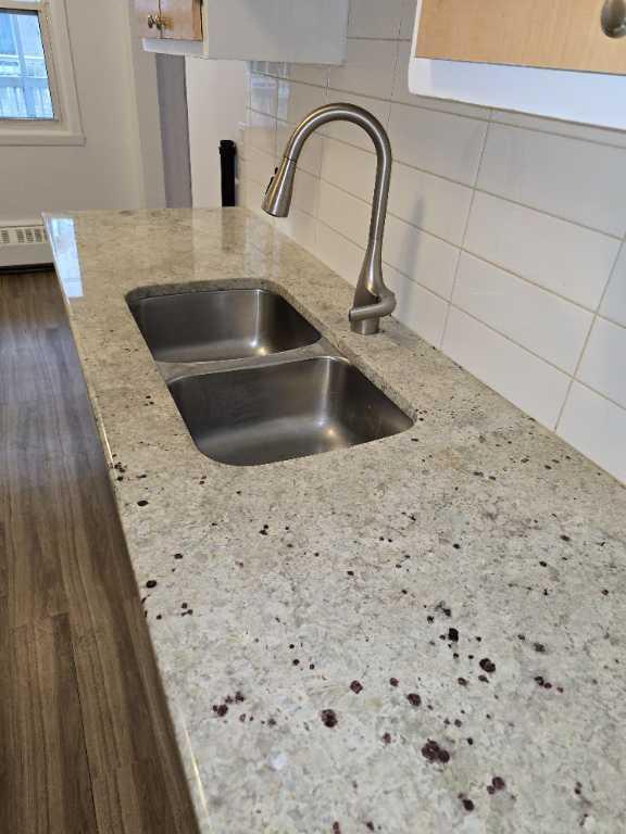 5 1/2 Renove Chauffé, Eau Chaude Entrée Laveuse et Sècheuse Decembre. | 3188856