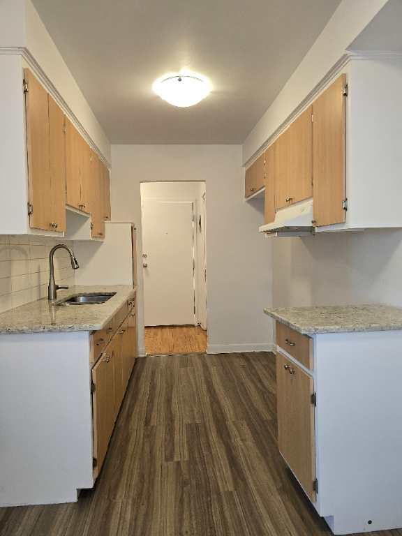 5 1/2 Renove Chauffé, Eau Chaude Entrée Laveuse et Sècheuse Decembre. | 3188856