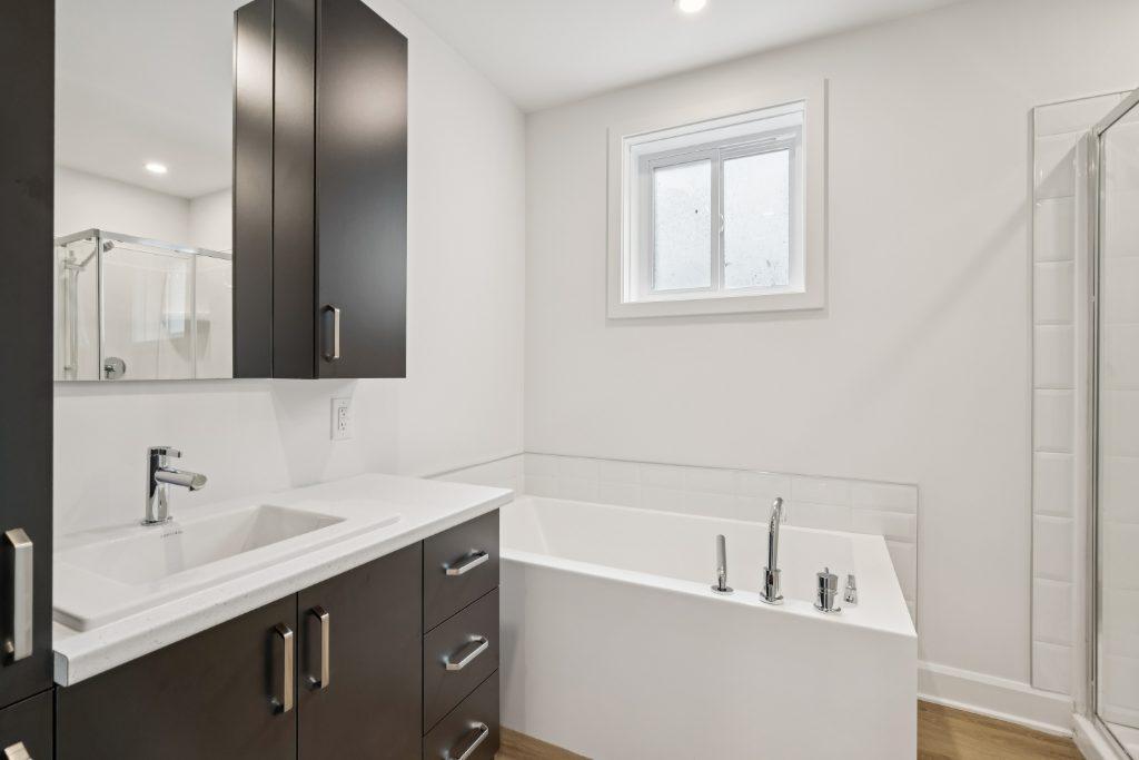 Beau 5 1/2 neufs ! TRIPLEX = Tranquilité ! Châteauguay, disponible maintenant | 3188870