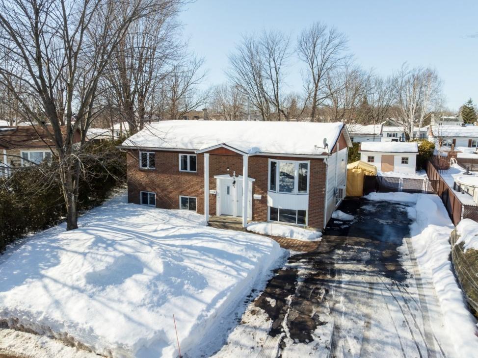 Grand 4 1/2 à louer ( Maison rez de chausée) | 3188874