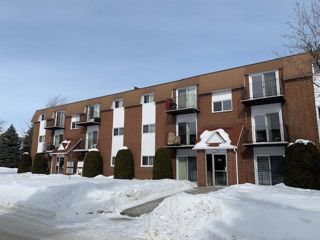 À LOUER –Appartement 4 1/2 près des Galeries de Granby | 3189501