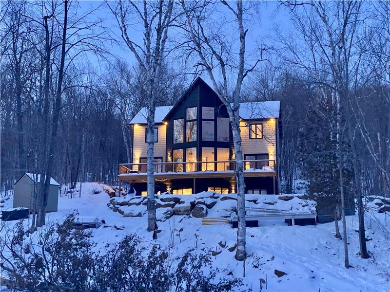 New Luxurious Waterfront White sand BEACH SPA BILLARD ARCADE GAMES -Close to Tremblant | 3189619