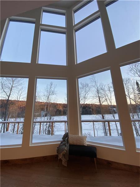 New Luxurious Waterfront White sand BEACH SPA BILLARD ARCADE GAMES -Close to Tremblant | 3189619