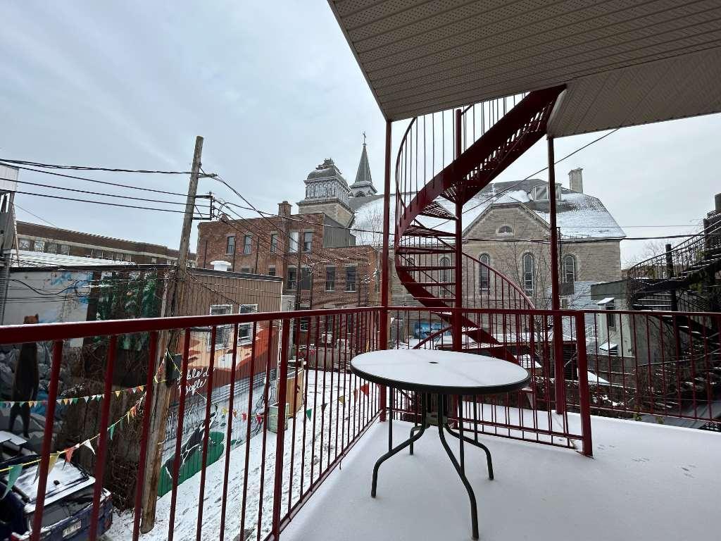 Grand 7 ½ lumineux avec terrasse -- Perle rare à Ville-Émard -- À louer dès le 1 janvier 2026 | 3189866