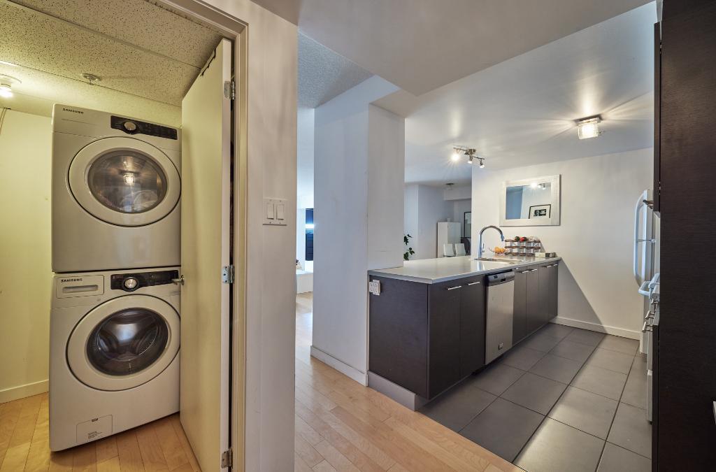 **Condo 4 1/2 à partir du 13 décembre 2025, Loyer : 1 990$/mois** | 3189867