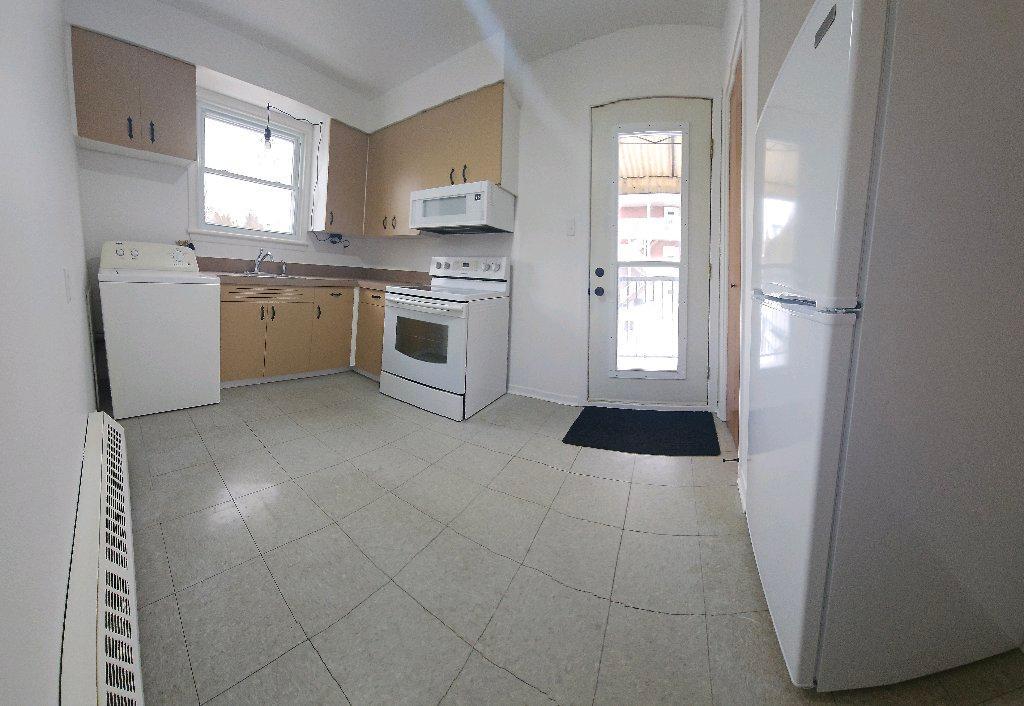 3-1/2 Université de Sherbrooke Électros Chauffé WI-FI | 3190547