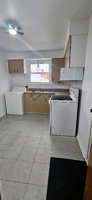 3-1/2 Université de Sherbrooke Électros Chauffé WI-FI | 3190547