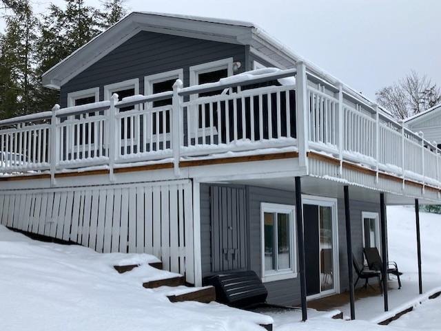 Chalet rustique à louer tout inclus et en bordure du lac Magog | 3190632