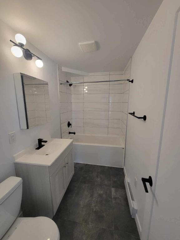 Beau logement 3 1/2 a loué, libre 1er Janvier. Montreal (Pointe-Aux-Trembles) | 3190859