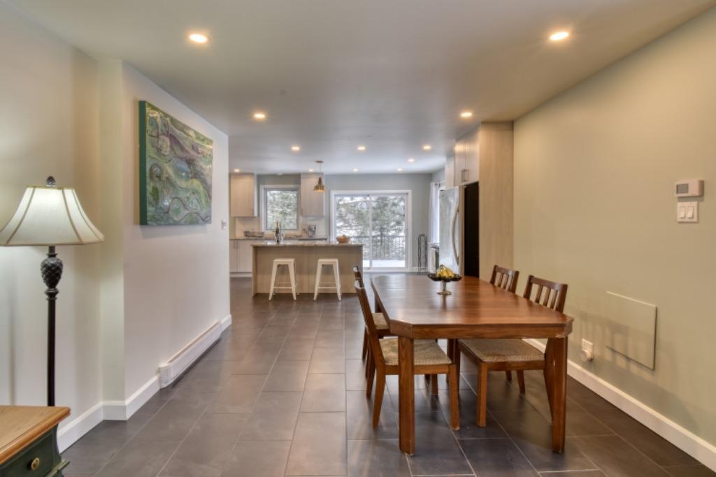 SUPERBE APPARTEMENT DONNANT SUR LE LAC | 3190893