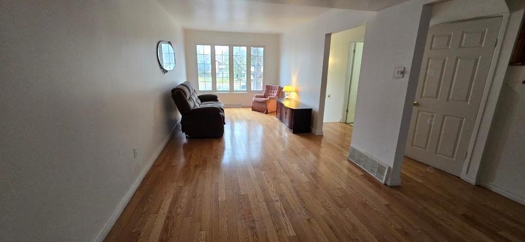 LIBRE Maison à louer très bien située à Brossard | 3190898