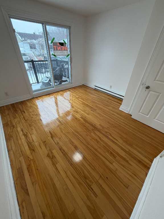 Beau 4½ à louer A 2 minutes à pied du métro + terminus Cartier | 3191317