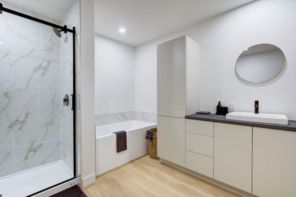 ** PROMO mois gratuit !! 4 1/2 neufs ! Huntingdon. WIFI inclus LIBRE IMMÉDIATEMENT! | 3191681