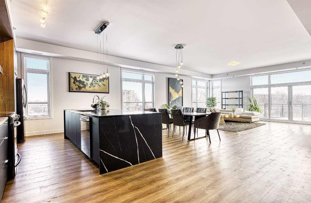 Penthouse 5 ½ adossé au golf de Saint-Lambert! 2 159 pi² | 3191759